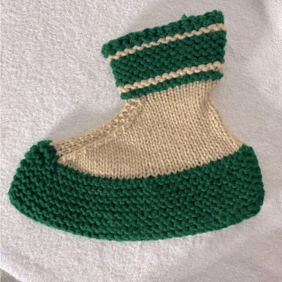 Vintage Handmade Green Beige Crochet Knit Slippers - Picture 4 of 7
